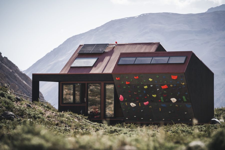 The Inauguration of the Volcán Tupungato Refuge: A Landmark for Mountain Tourism in Chile